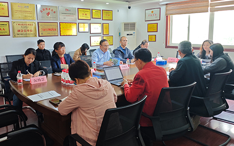 �����������Ƹ���������һ�й����격����԰�ֵ����쵼